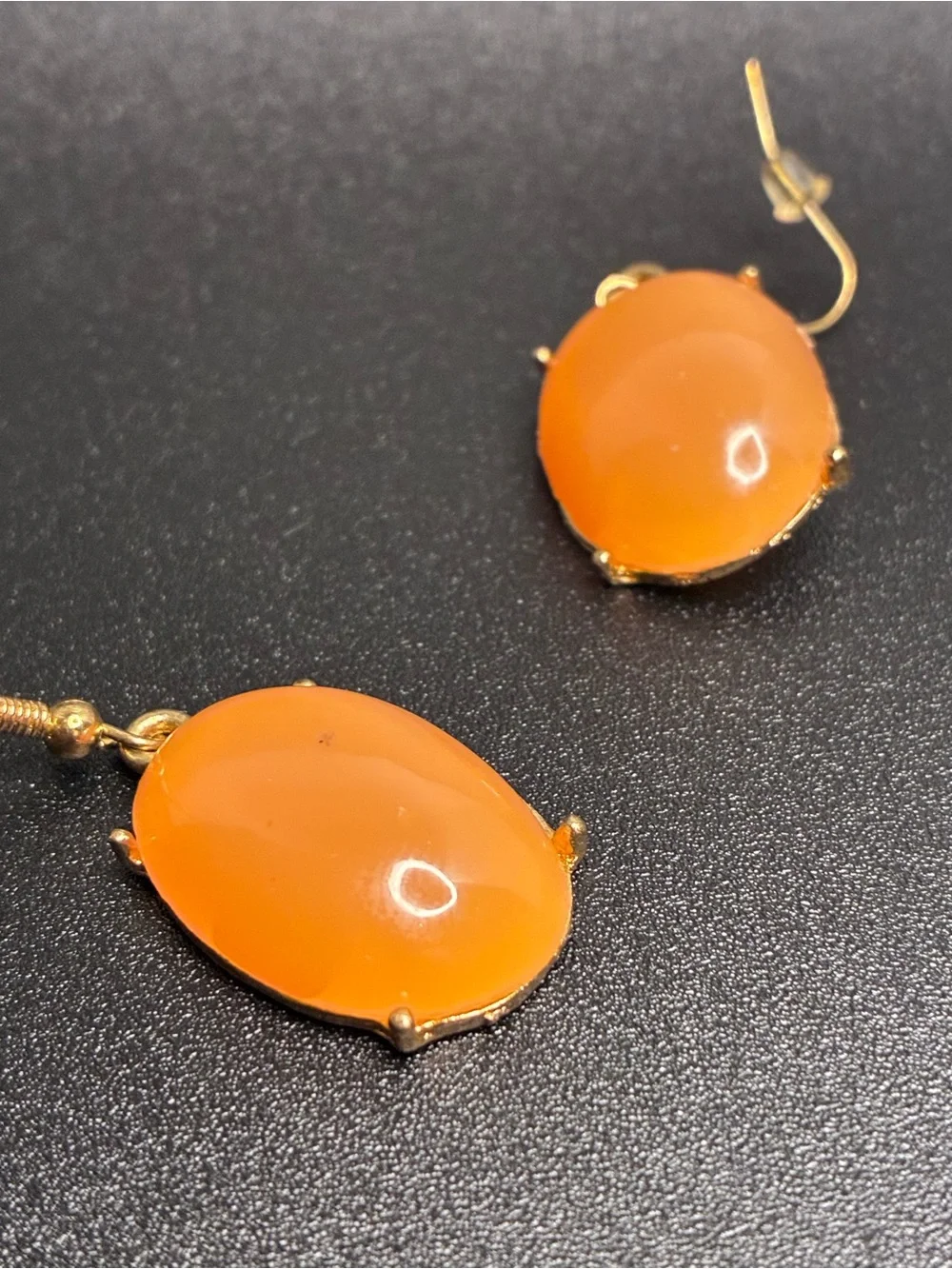 N/A gold tone